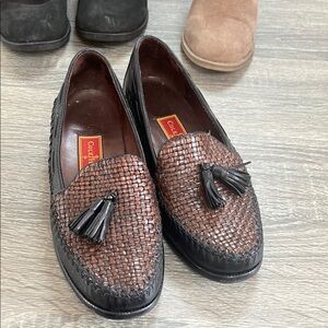Cole Haan Women’s Black and Brown Loafers great condition 6.5